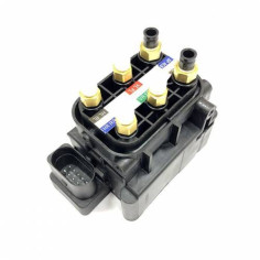 Блок клапанов пневмоподвески Airbagit для Bentley Mulsanne (2010-2020) 2