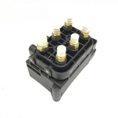 Блок клапанов пневмоподвески AirBagit для Mercedes-Benz CL-class W216 2