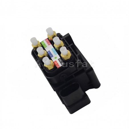 Блок клапанов пневмоподвески для Porsche Cayenne (2004-2010)