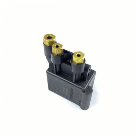 Блок клапанов пневмоподвески AirBagit для BMW 5er Touring G31 (2017-2023)